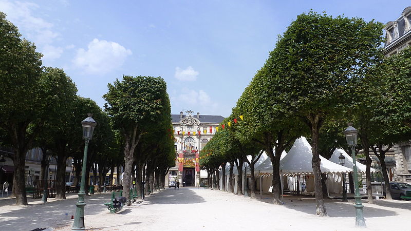 Place Royale de Pau et Mairie